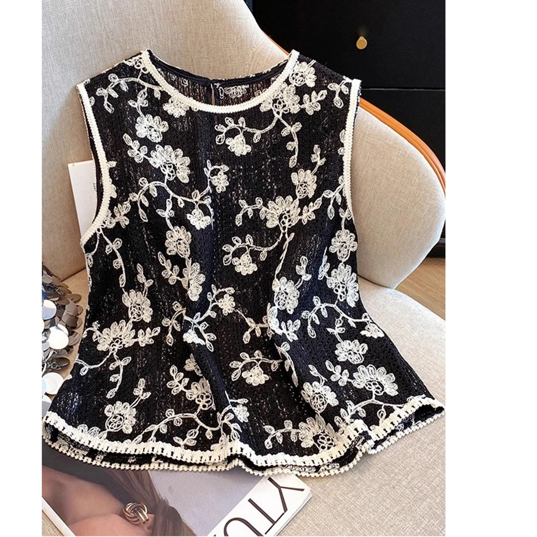 韩系复古撞色镂空钩花无袖背心女夏季新款设计感百搭休闲马甲上衣