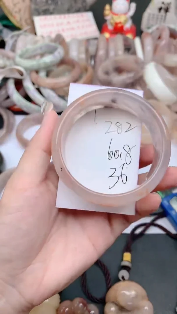 未镶嵌手镯石英质玉282