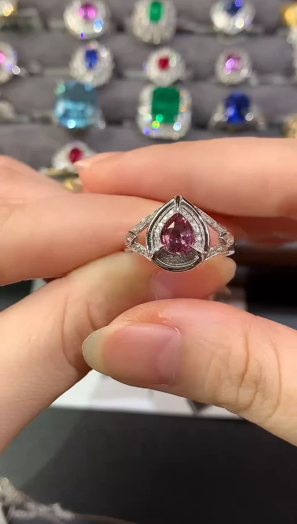 戒指彩色蓝宝石18K金镶嵌D242|9800