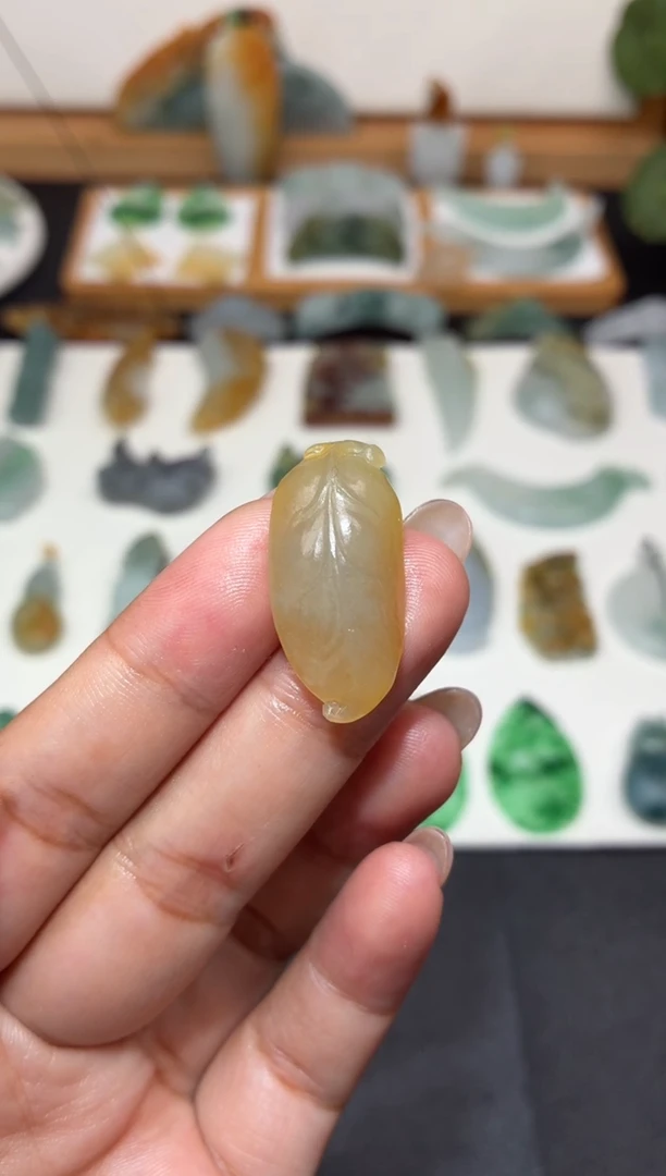 未镶嵌定制翡翠叶子