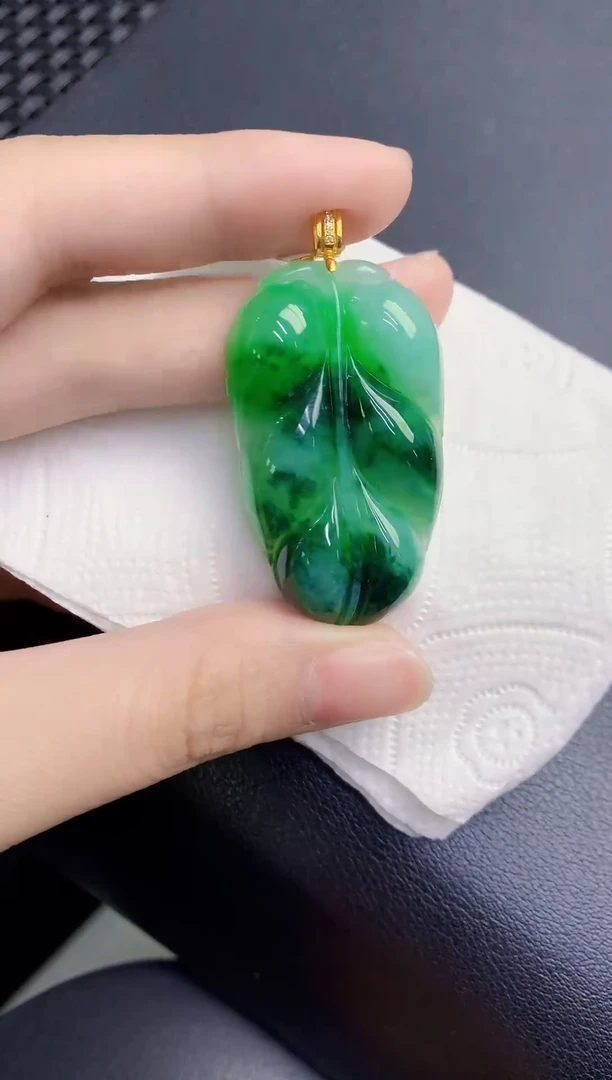 颈饰18K金镶嵌翡翠天然翡翠缅甸A货