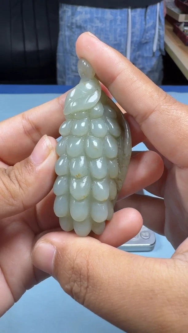 和田玉未镶嵌颈饰1