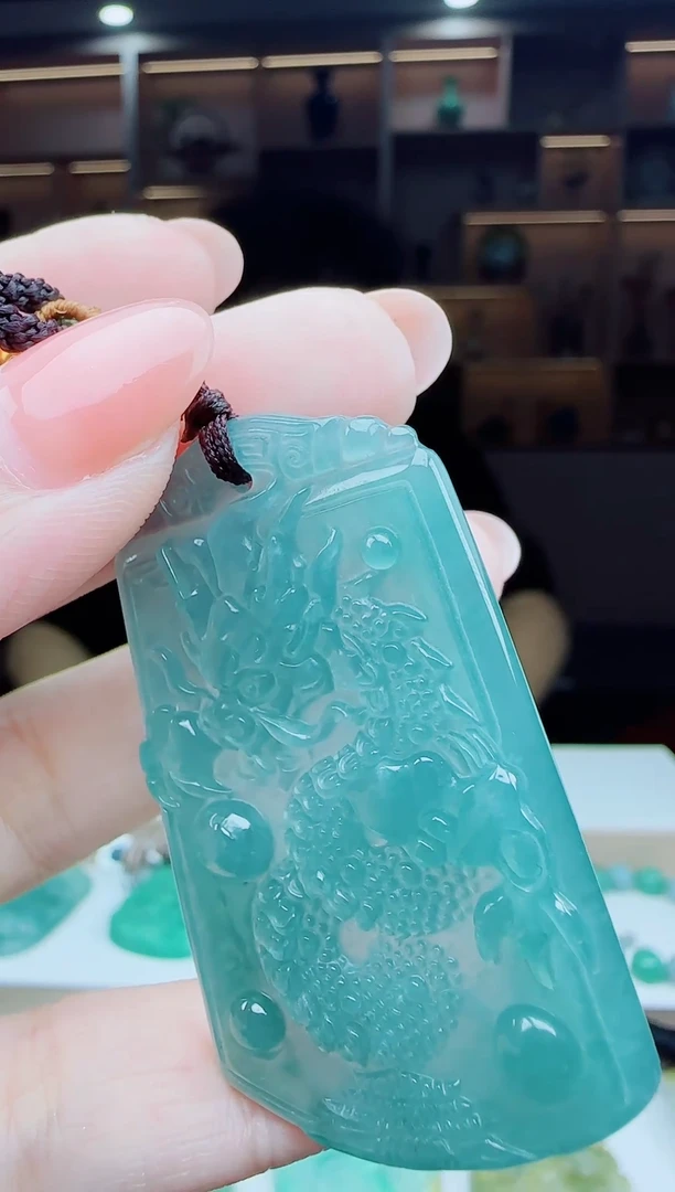 颈饰未镶嵌翡翠多样性发其一  龙牌   39.9