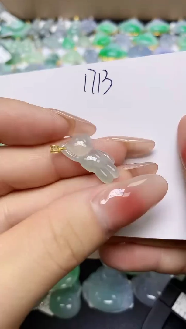 翡翠未镶嵌颈饰 天然缅甸翡翠A货