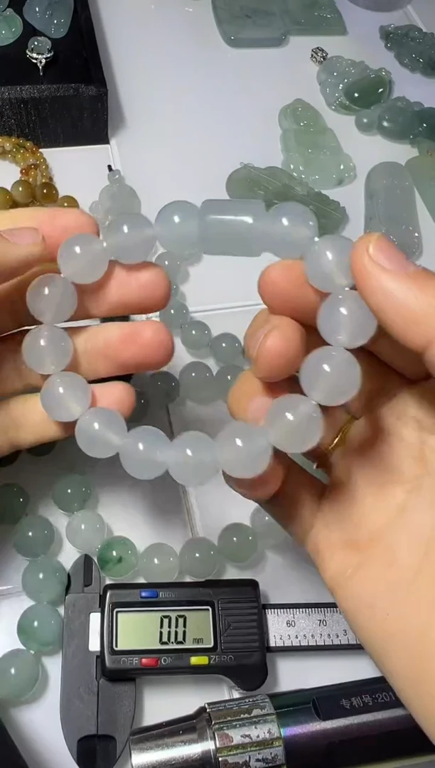 【闪购商品】定制翡翠未镶嵌手串