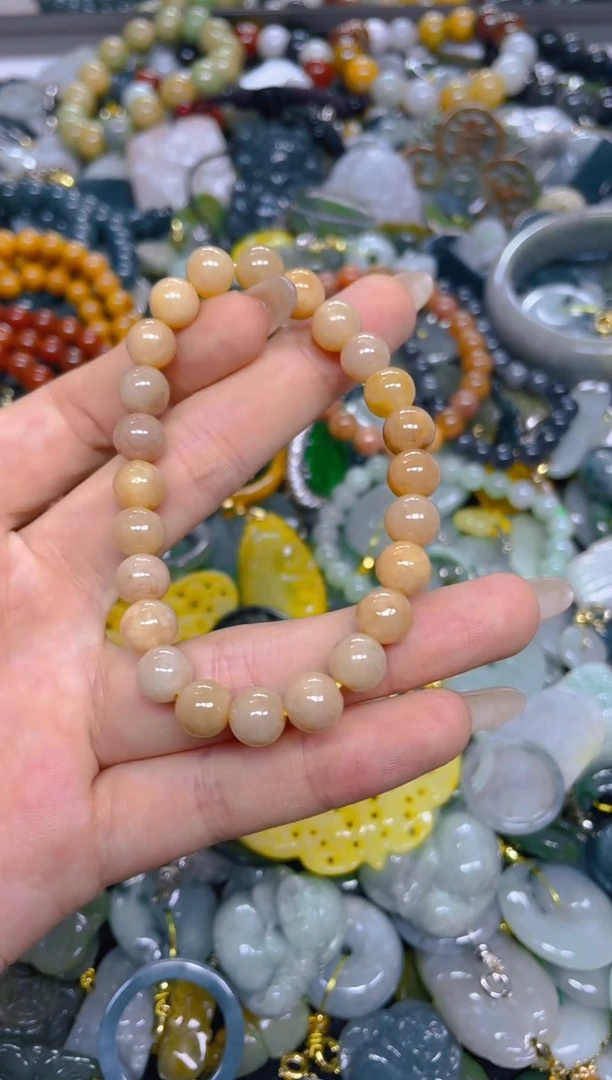颈饰未镶嵌翡翠8MM/ G /翡翠A货，一件也是批发价