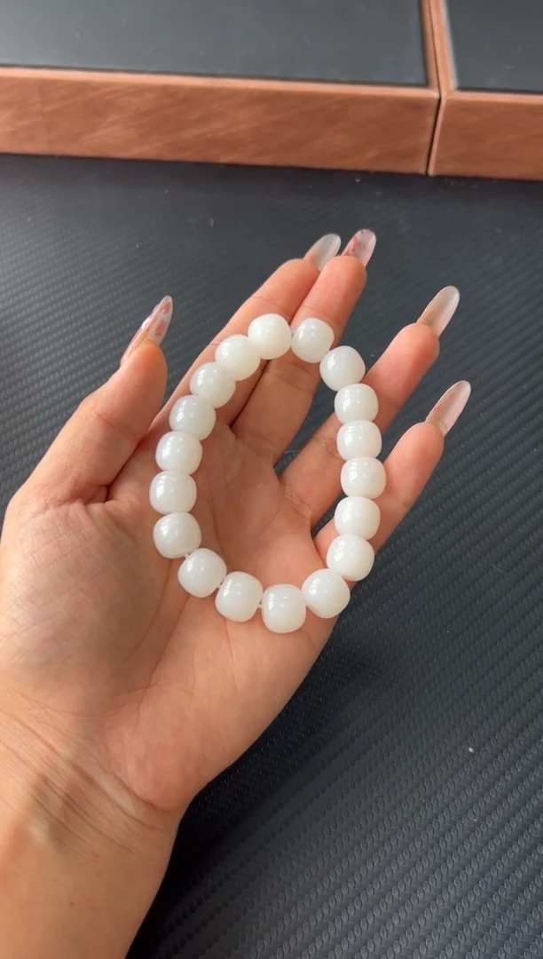 手串未镶嵌和田玉且末天泰微色差卡12M老型珠