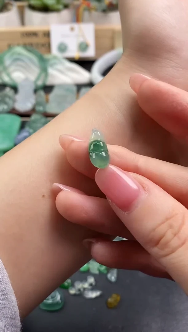 颈饰未镶嵌翡翠福豆