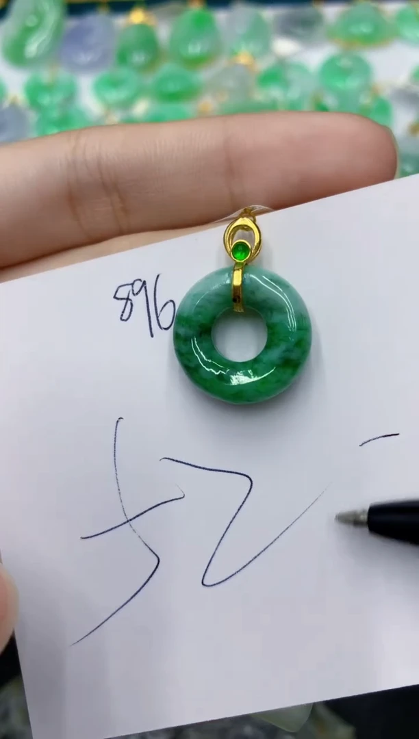 颈饰未镶嵌翡翠 翡翠