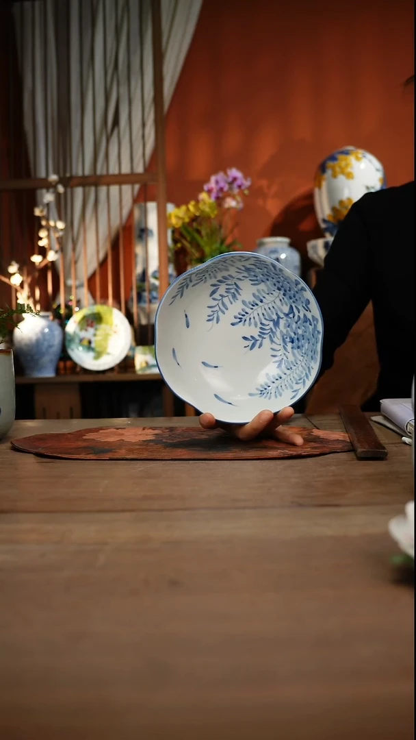 当代高温釉下彩手绘陶瓷餐具