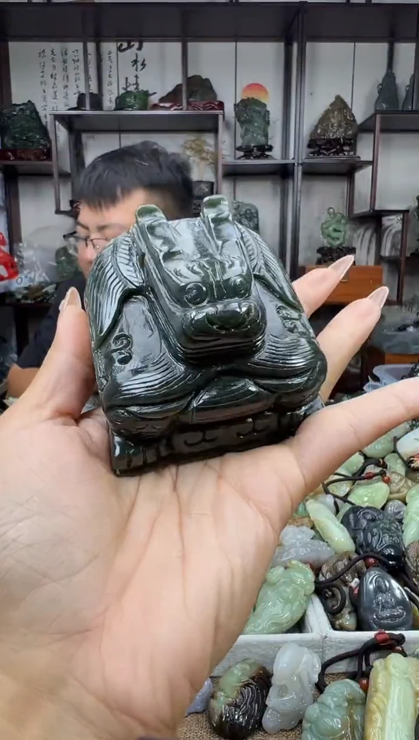 未镶嵌和田玉把件1