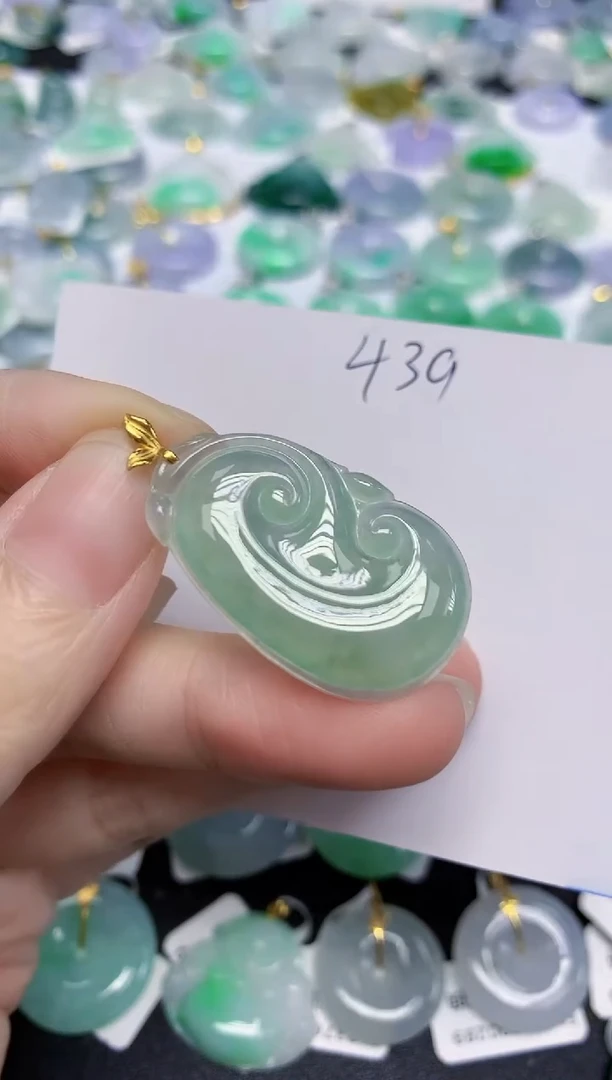 颈饰18K金镶嵌翡翠天然缅甸翡翠A货翡翠百元以上9元证书费自理