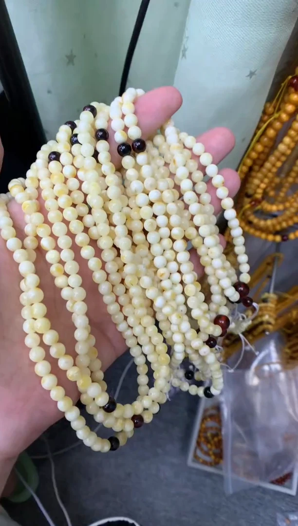 蜜蜡未镶嵌珠宝奇石多样性发一件