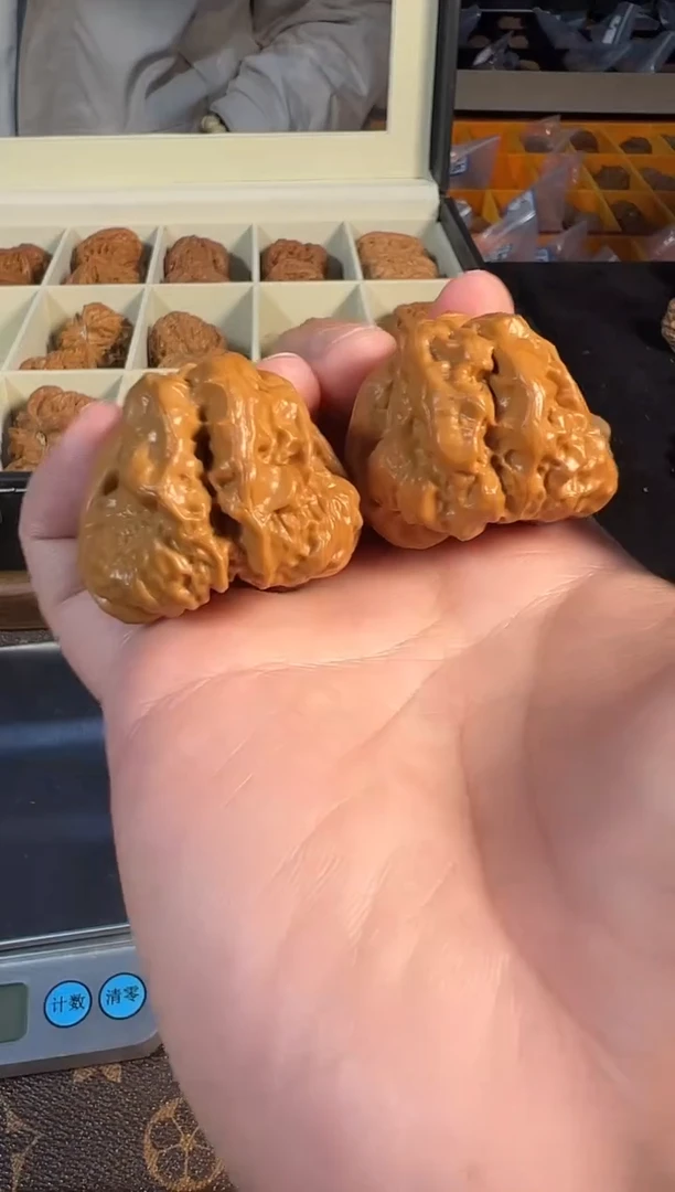 把件核桃41尺开背三角蛤蟆头