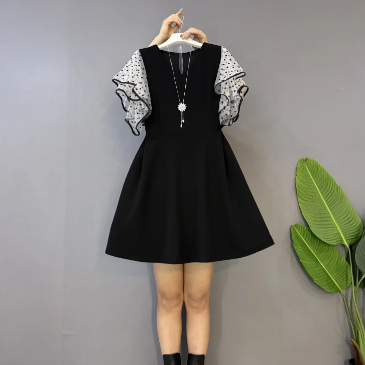 新款大码女装时尚名媛气质飞飞袖V领显瘦连衣裙