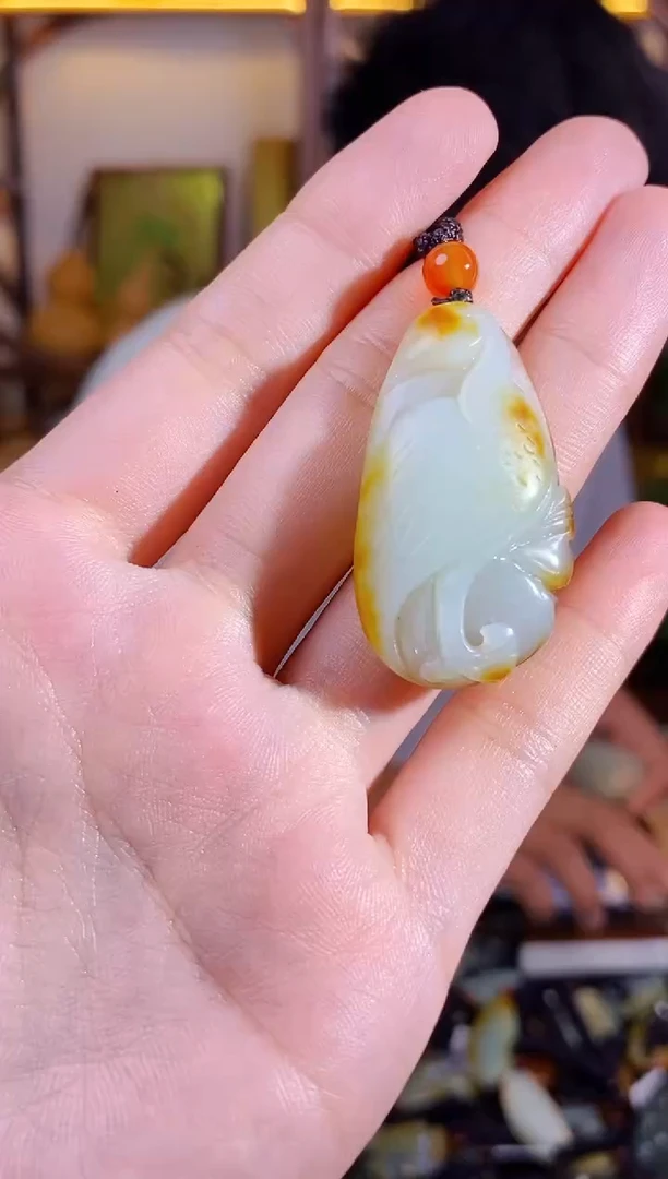 和田玉未镶嵌颈饰1