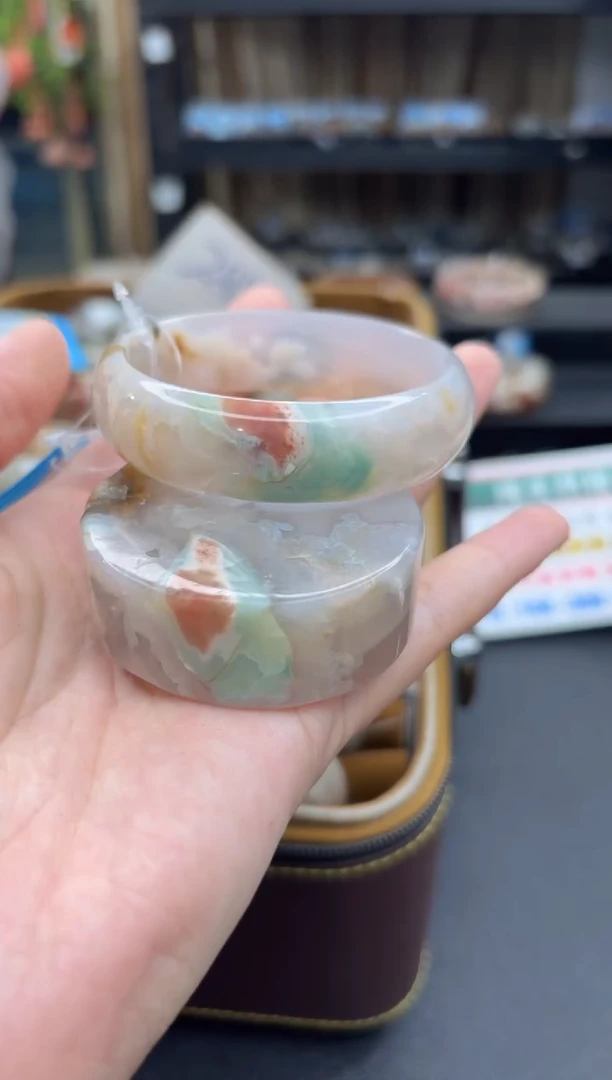 未镶嵌手镯石英质玉653(56圈赠送镯心)