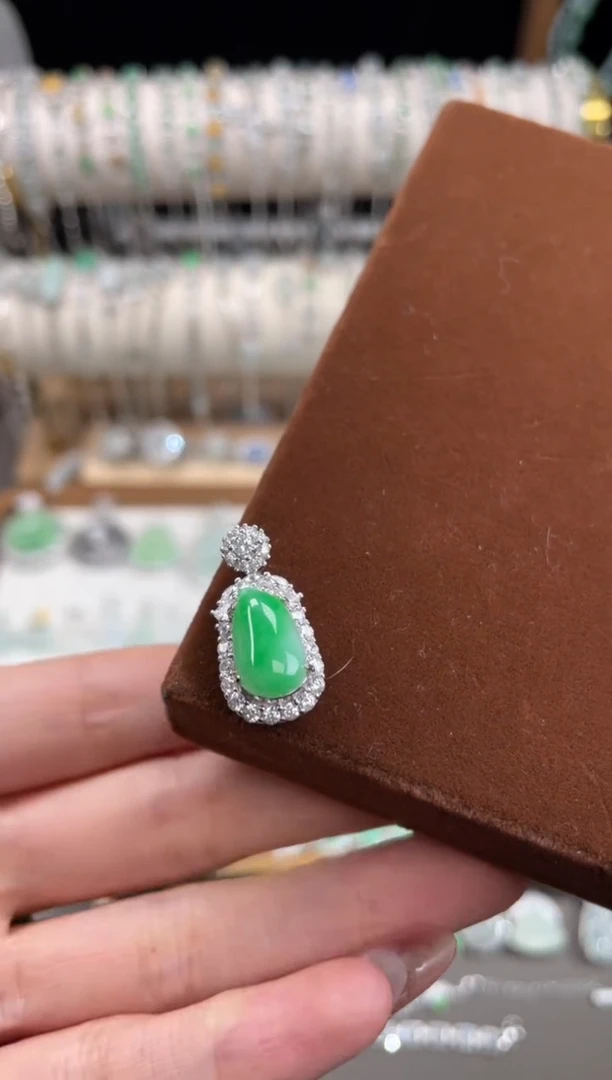 颈饰银S925镶嵌翡翠1