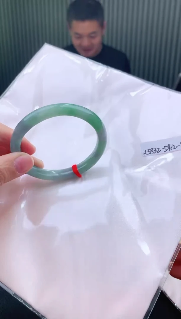 未镶嵌手镯翡翠52