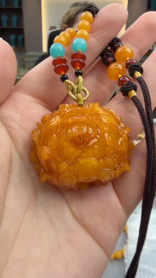 琥珀颈饰未镶嵌156秒拍号 假一罚三
