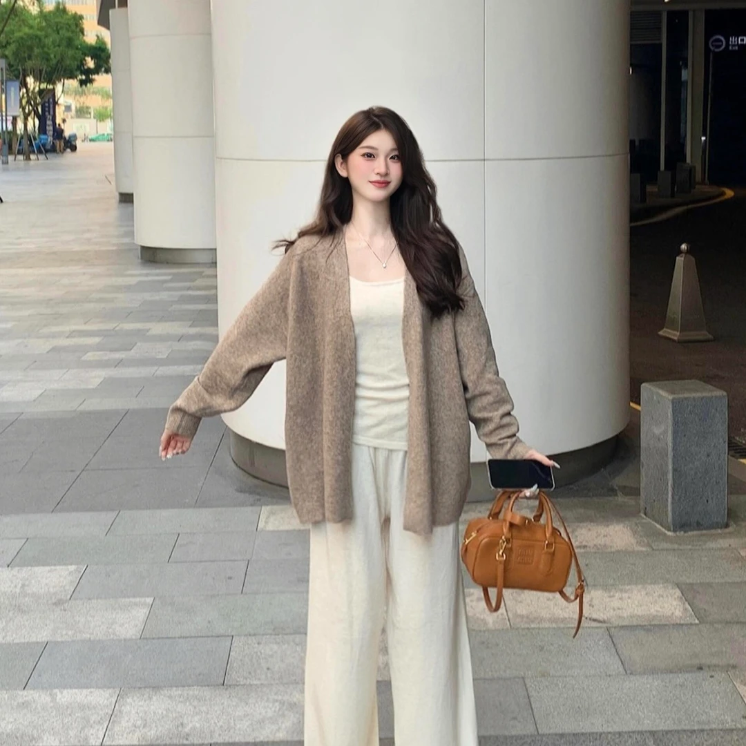 慵懒风早秋穿搭燕麦色毛衣针织开衫女春秋2025高级感宽松休闲外套