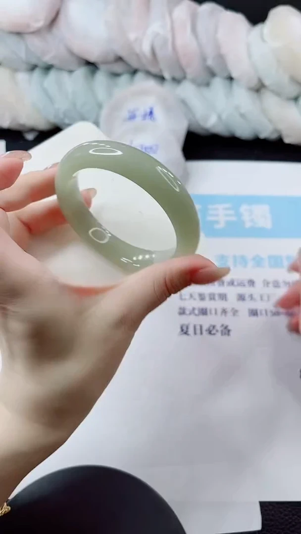 未镶嵌手镯石英质玉多样性发货L116
