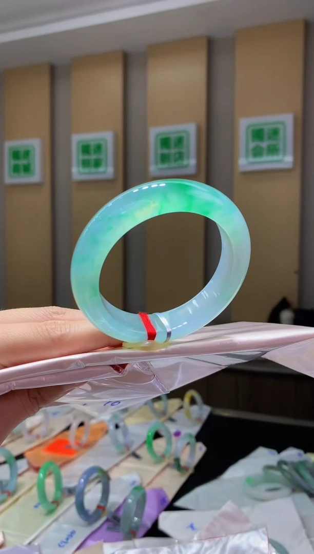 未镶嵌手镯翡翠-C39 圈口55.5 全款135万 定金2万