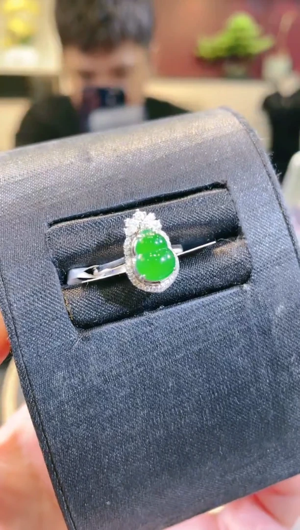 翡翠18K金镶嵌颈饰A14天然A货翡翠戒指