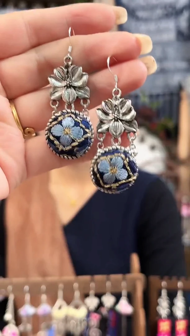 织绣民族风非遗老绣饰品763