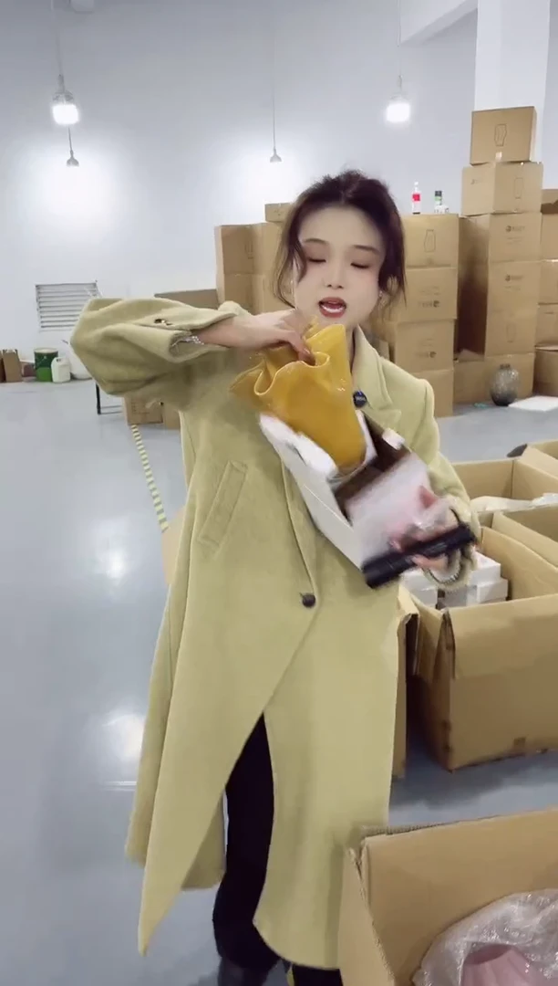 【闪购商品】玻璃私花花瓶微瑕-ZGZC