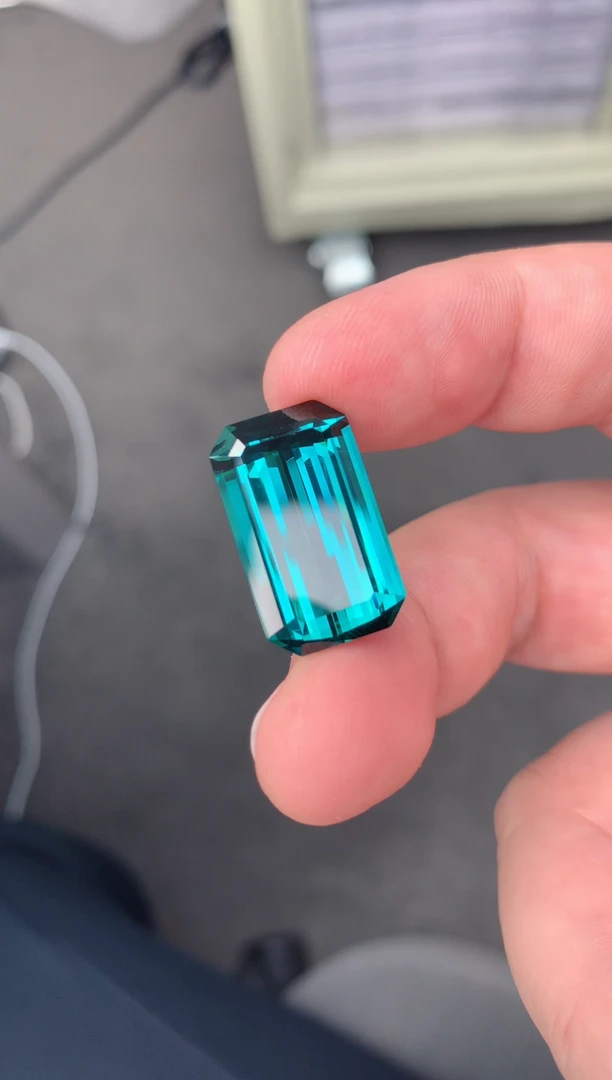 裸石未镶嵌碧玺25ct  lagoon碧玺