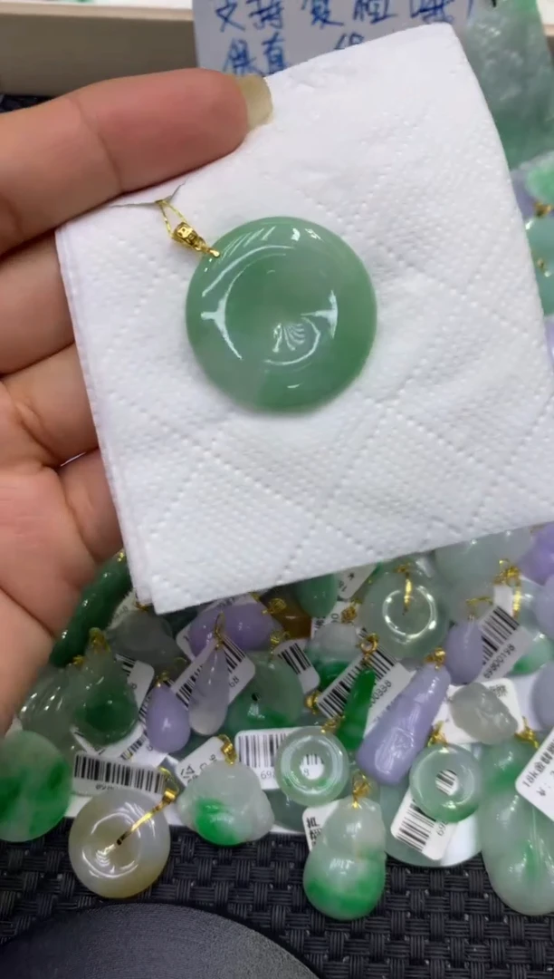 颈饰未镶嵌翡翠天然缅甸A货翡翠
