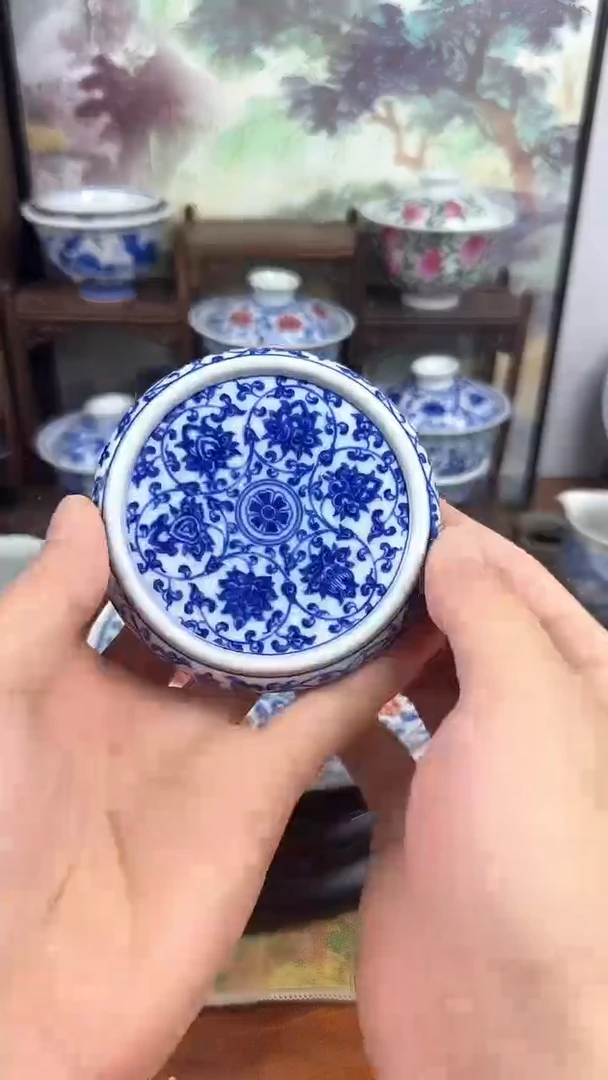 青花缠枝莲盖置