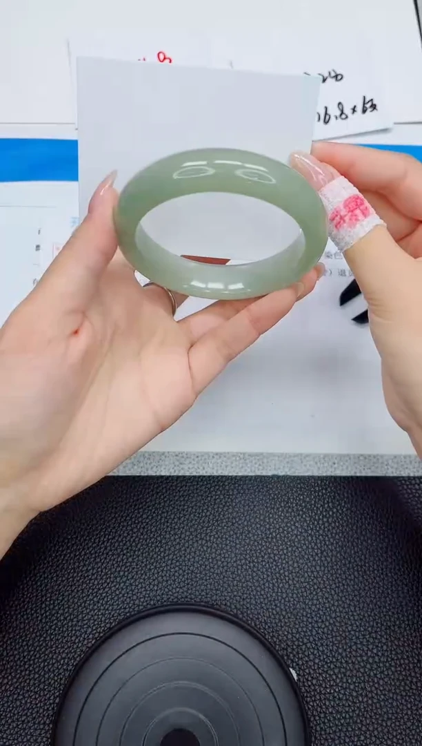 石英质玉手镯未镶嵌a48-60.5