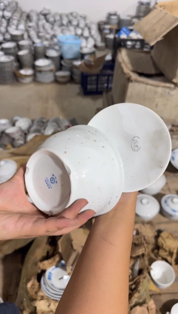 摆件纯白炖盅600毫升有瑕请慎拍