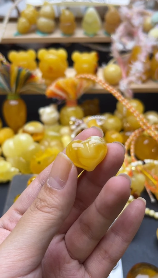 琥珀未镶嵌珠宝奇石084琥珀蜜蜡微瑕坑