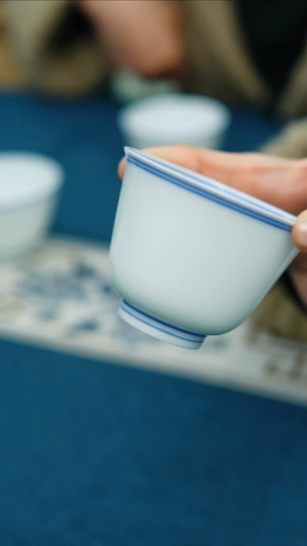 【闪购商品】微瑕撇口双线铃铛杯no退no换