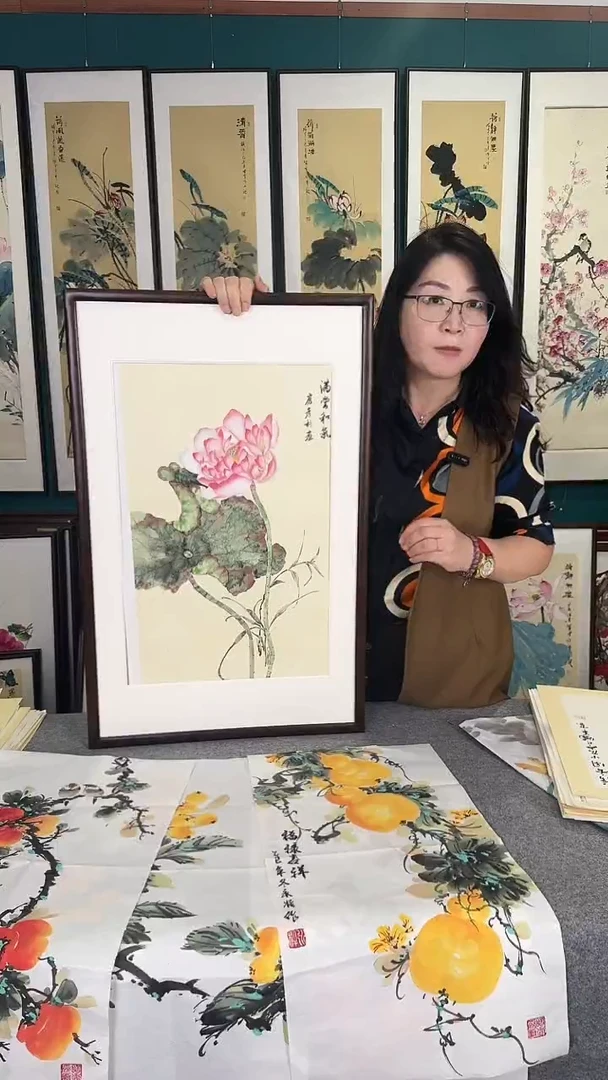 国画53*83荷花实木装裱