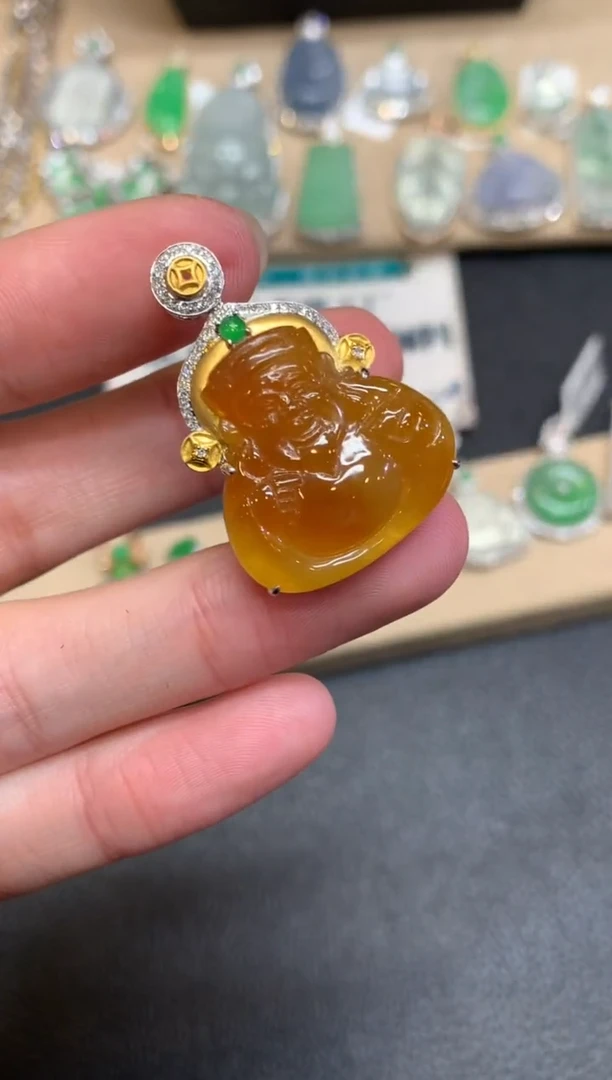 【闪购商品】翡翠颈饰18K金镶嵌财神爷【无服务费】