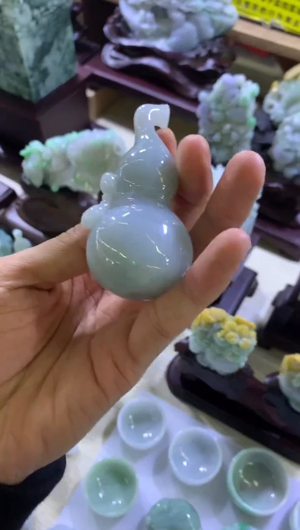 未镶嵌挂件翡翠猫*翡翠摆件