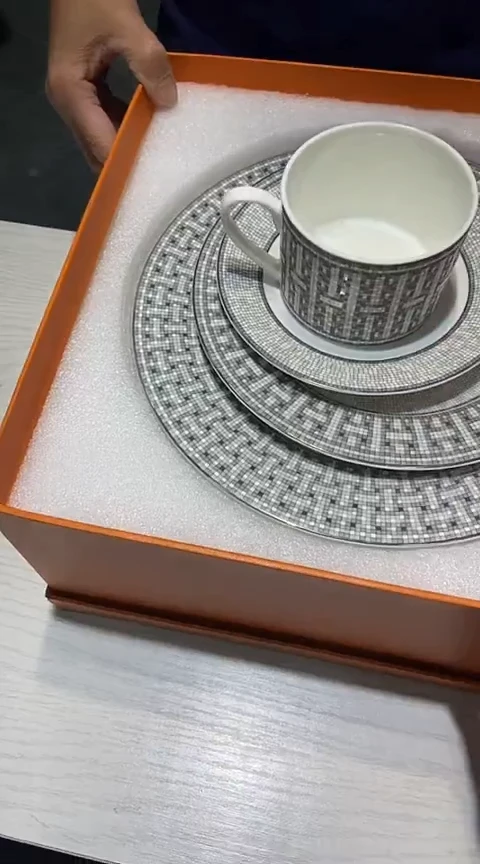 瓷片生活的本意是开心啊@@1