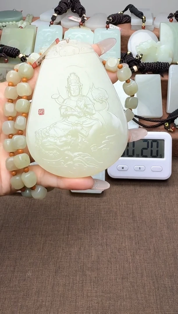 颈饰未镶嵌和田玉1
