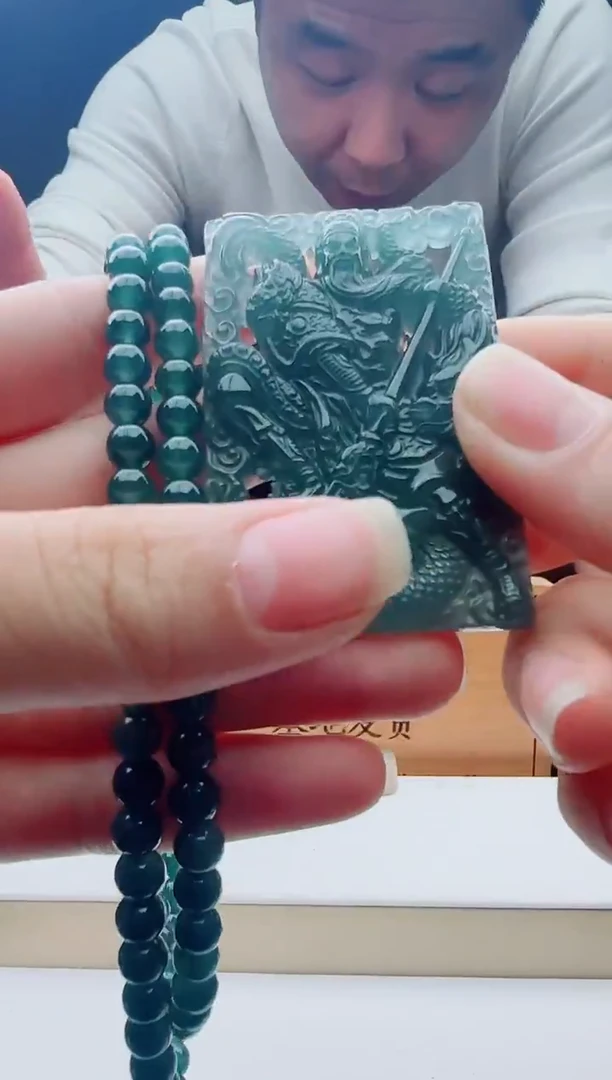 颈饰未镶嵌翡翠多样性发其一