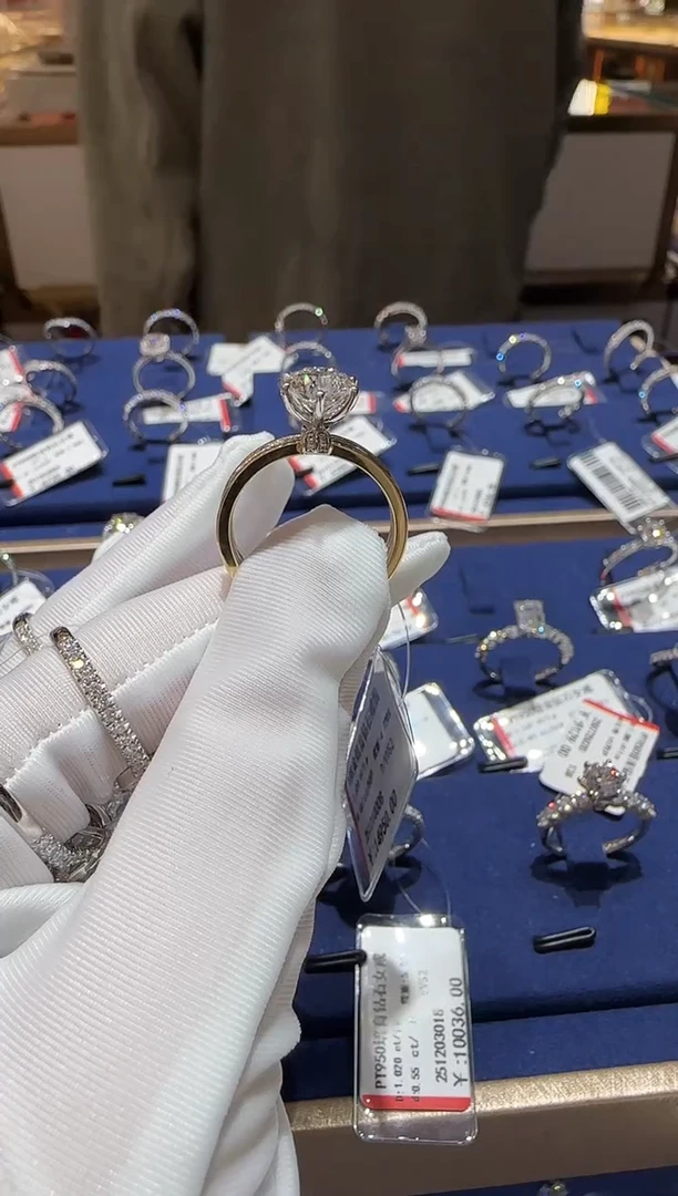 18K金镶嵌合成钻石许愿池