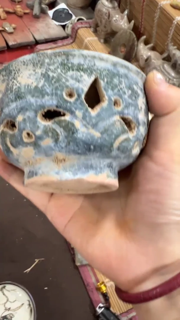 瓷片瓷器。手工。手绘