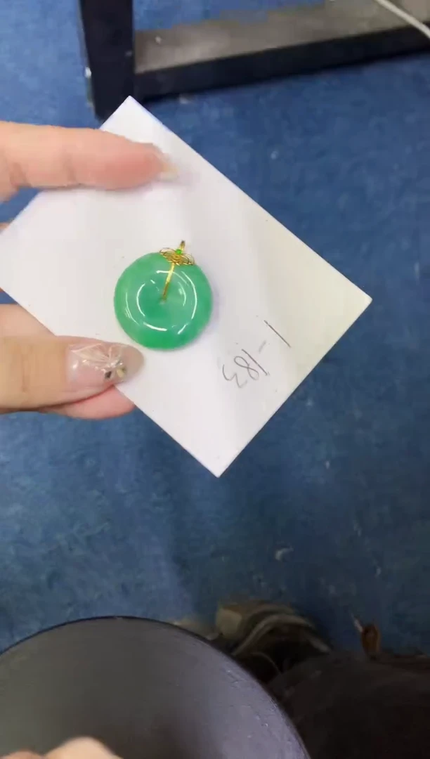 【闪购商品】翡翠颈饰18K金镶嵌0000000000