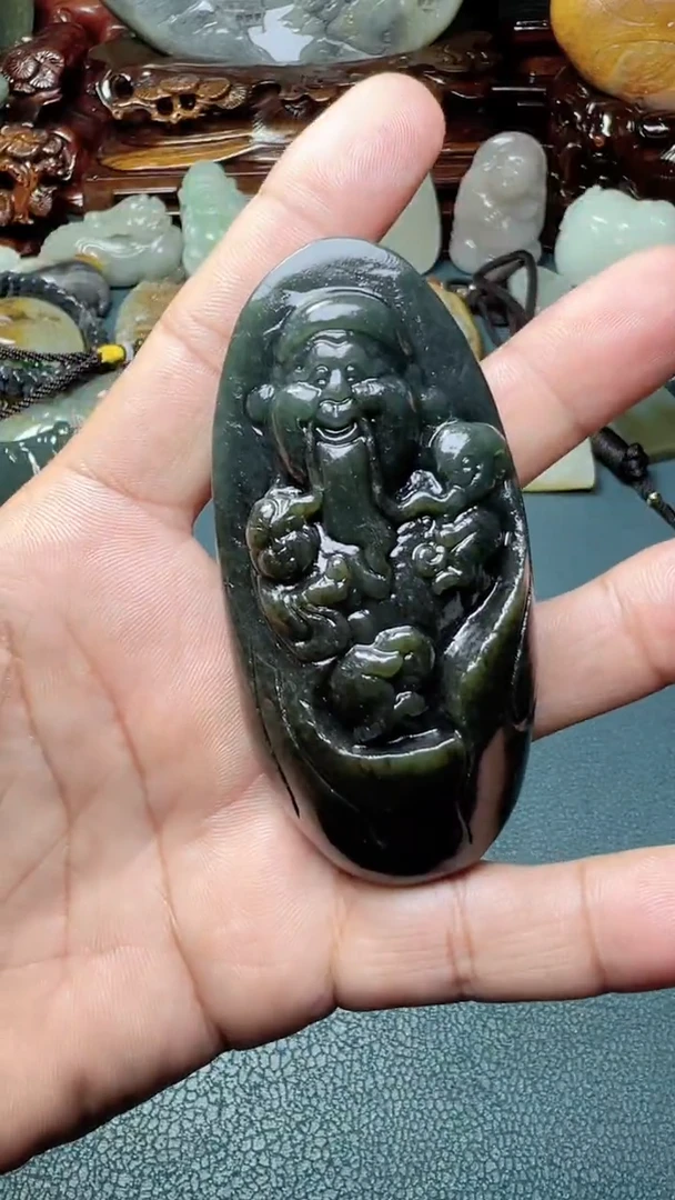 未镶嵌和田玉把件-