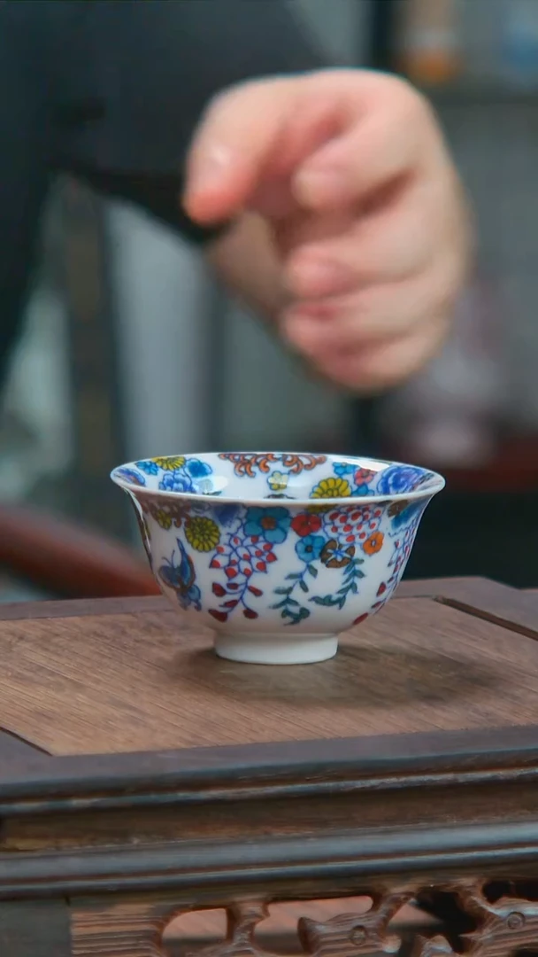 央博文化交流瓷器蝶恋花主人杯