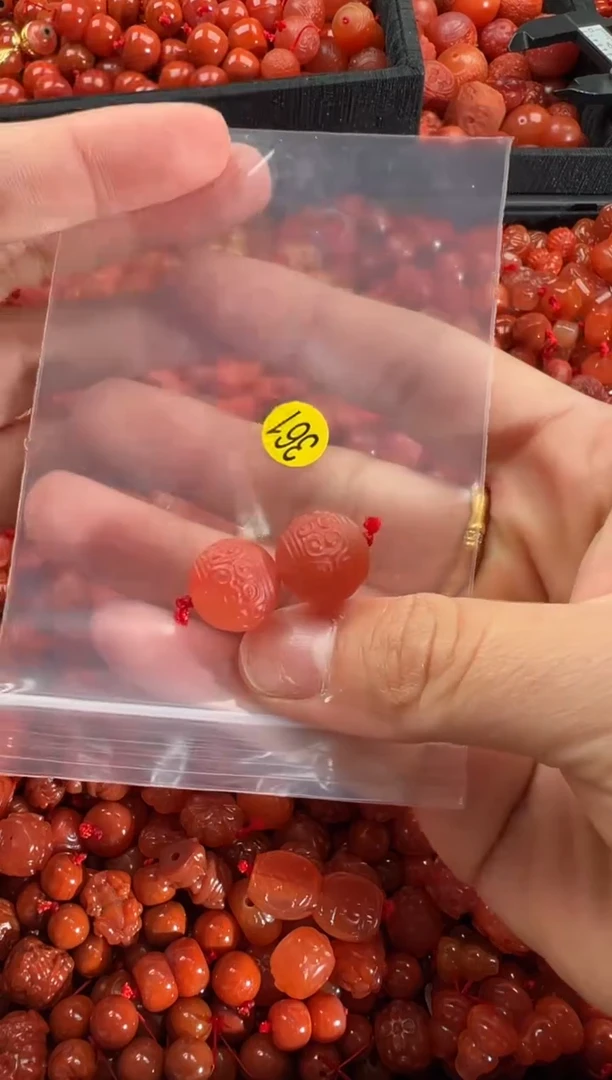 【闪购商品】南红玛瑙颈饰未镶嵌1