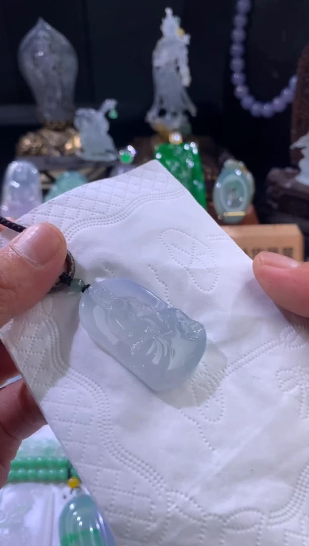 吊坠(不含链)未镶嵌翡翠天然翡翠吊坠